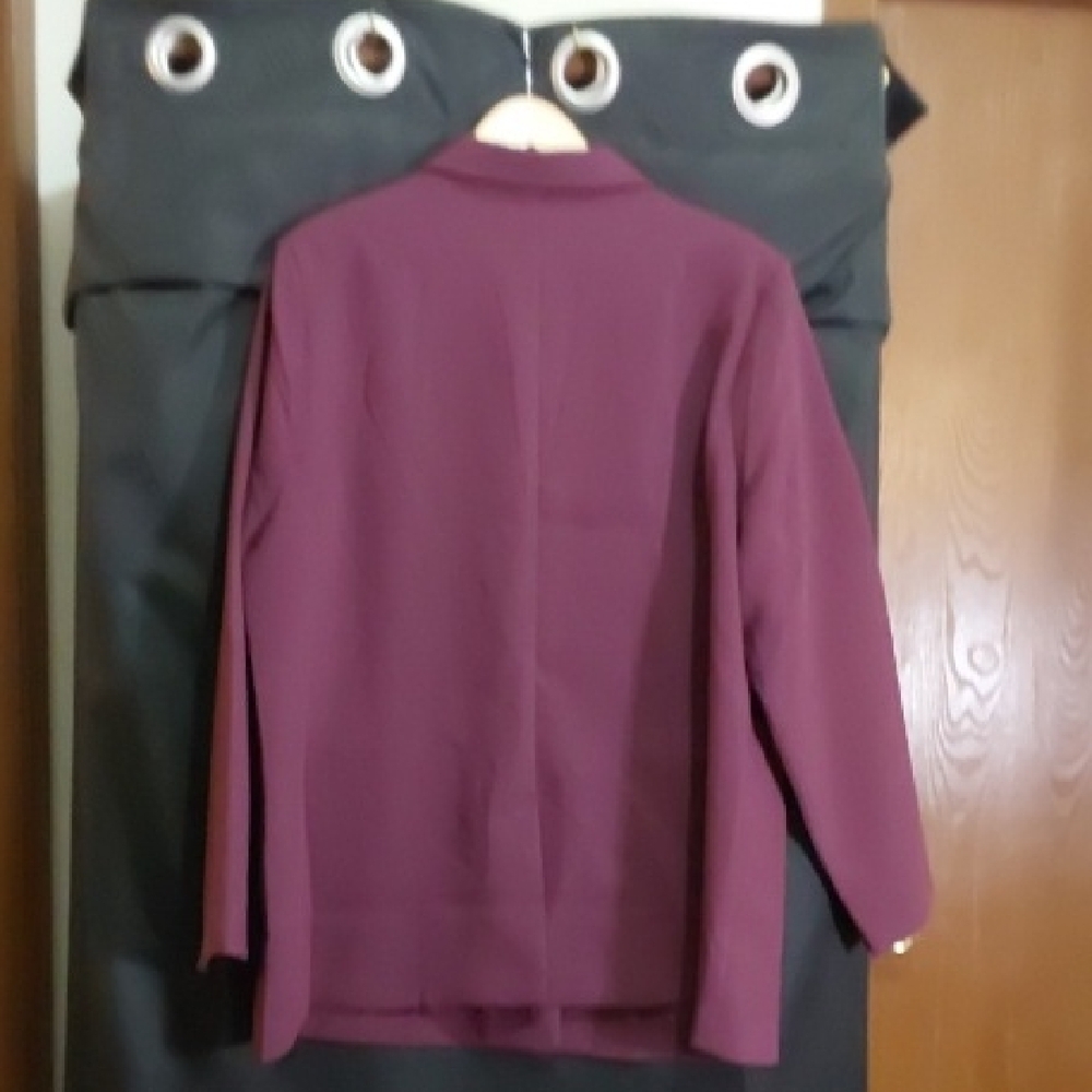Old Navy Women's Blazer in Deep Burgundy - Picture 6 of 6